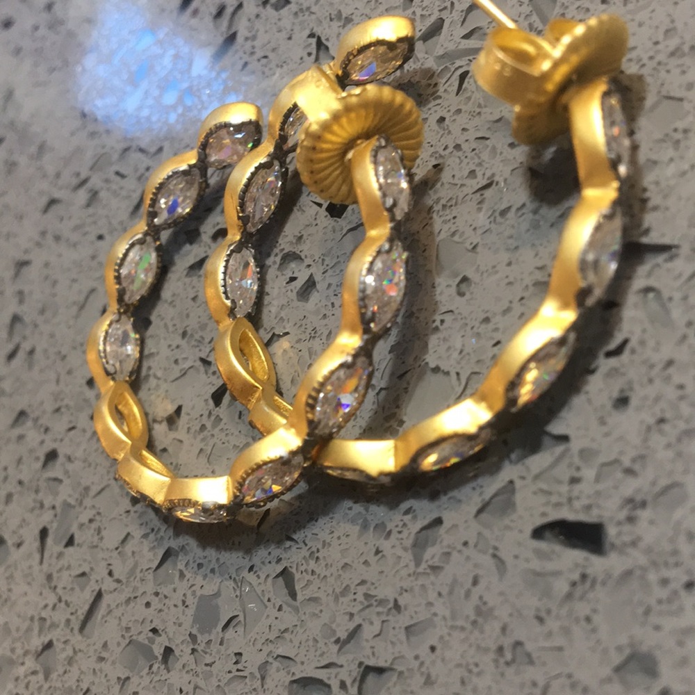 Frieda Rothman Hoops - Picture 3 of 5